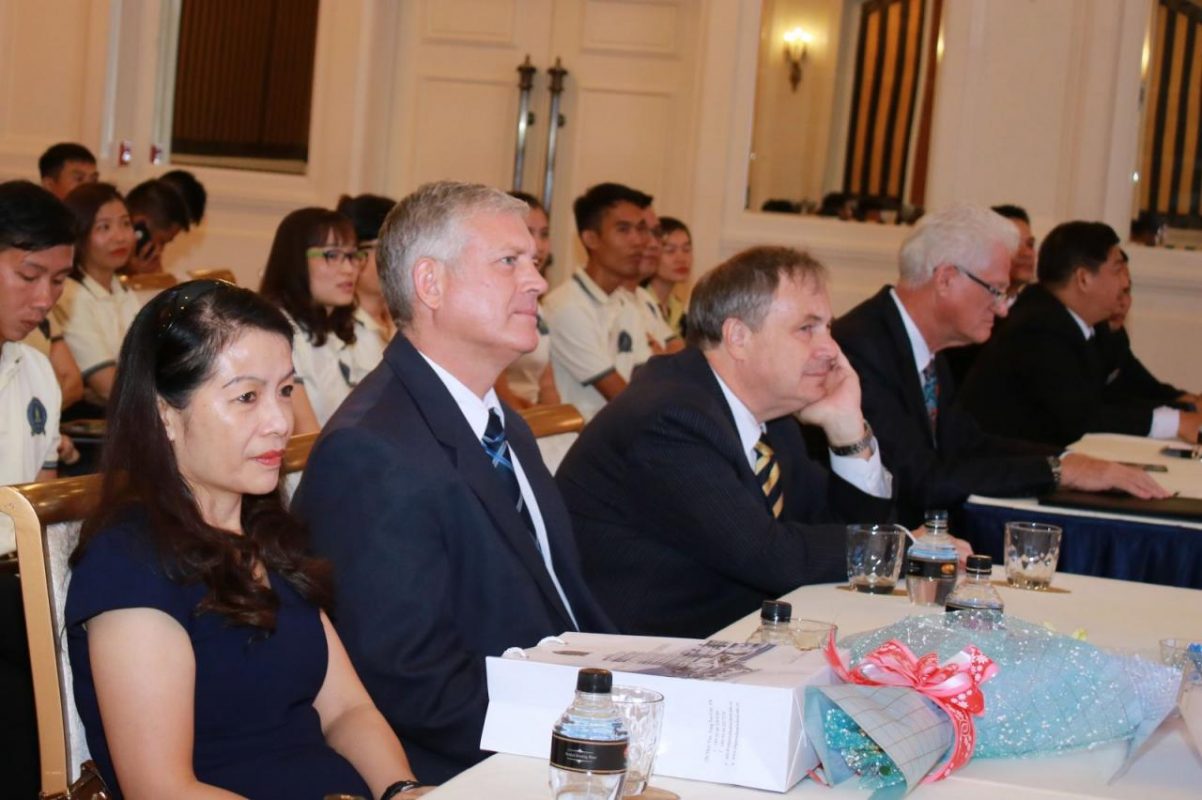 TRƯỜNG CAO ĐẲNG DẦU KHÍ