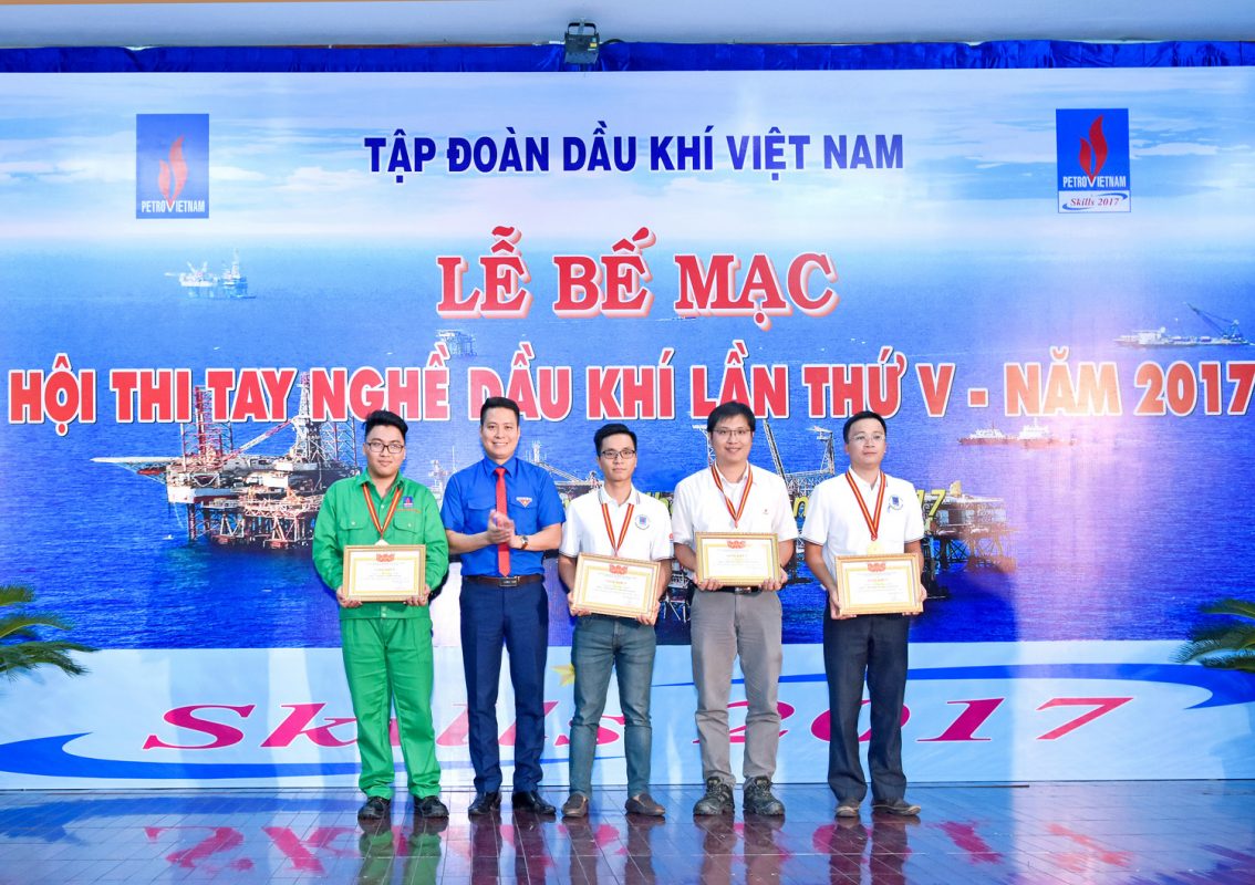 TRƯỜNG CAO ĐẲNG DẦU KHÍ