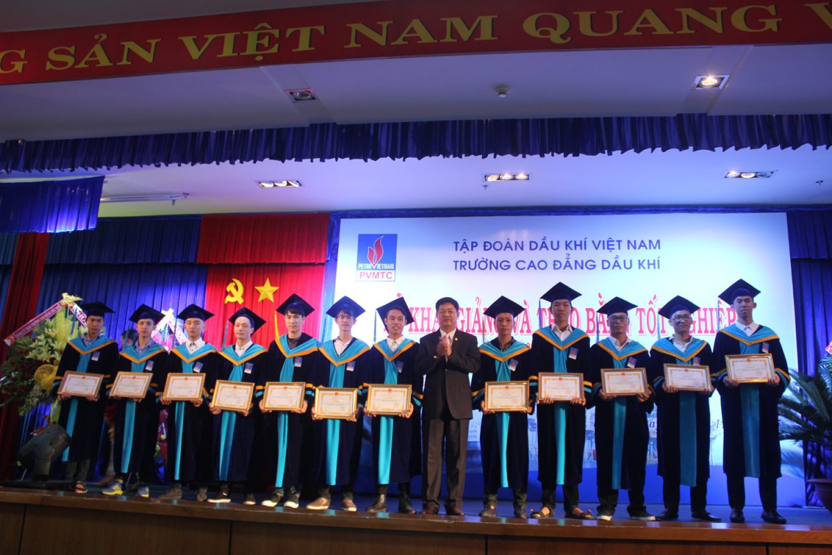 TRƯỜNG CAO ĐẲNG DẦU KHÍ