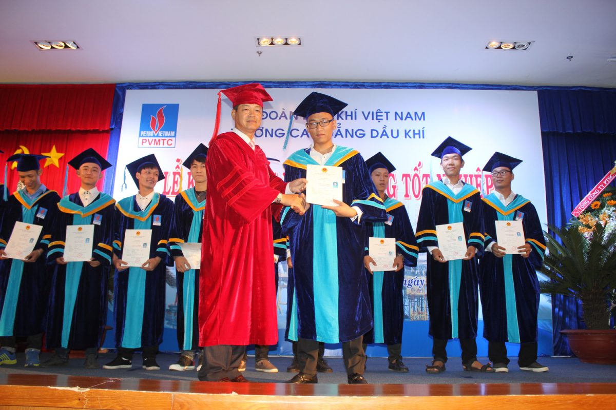 TRƯỜNG CAO ĐẲNG DẦU KHÍ