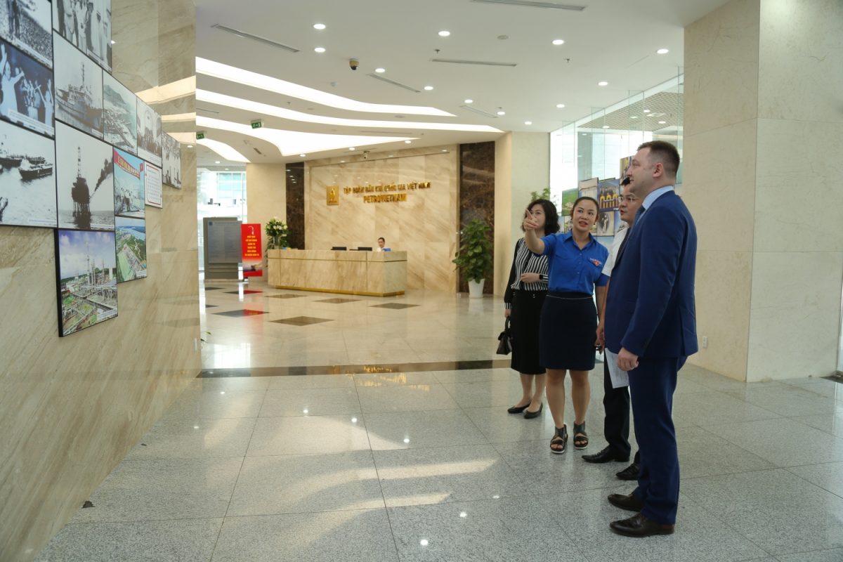 TRƯỜNG CAO ĐẲNG DẦU KHÍ