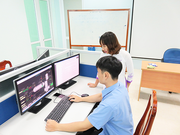 TRƯỜNG CAO ĐẲNG DẦU KHÍ