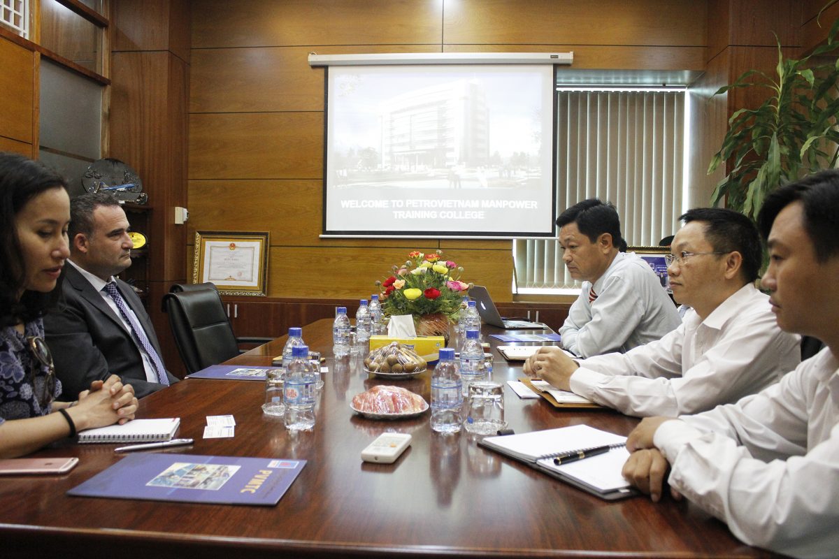 TRƯỜNG CAO ĐẲNG DẦU KHÍ