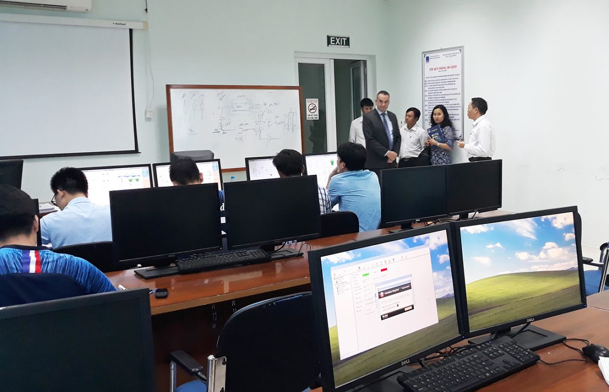 TRƯỜNG CAO ĐẲNG DẦU KHÍ