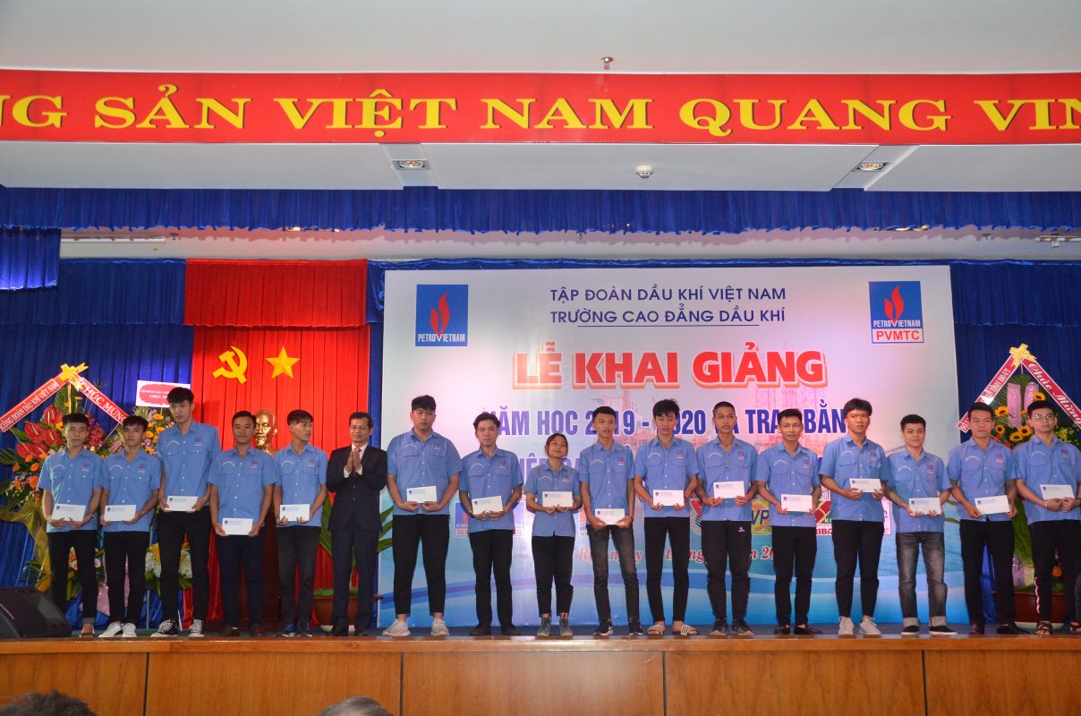 TRƯỜNG CAO ĐẲNG DẦU KHÍ