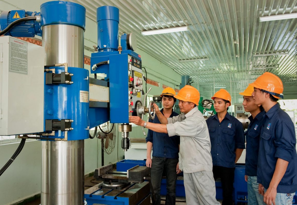 TRƯỜNG CAO ĐẲNG DẦU KHÍ