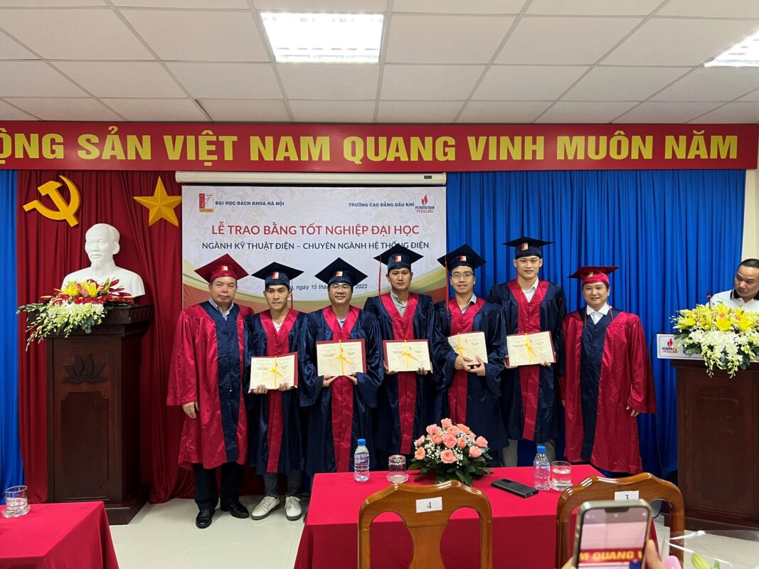 TRƯỜNG CAO ĐẲNG DẦU KHÍ