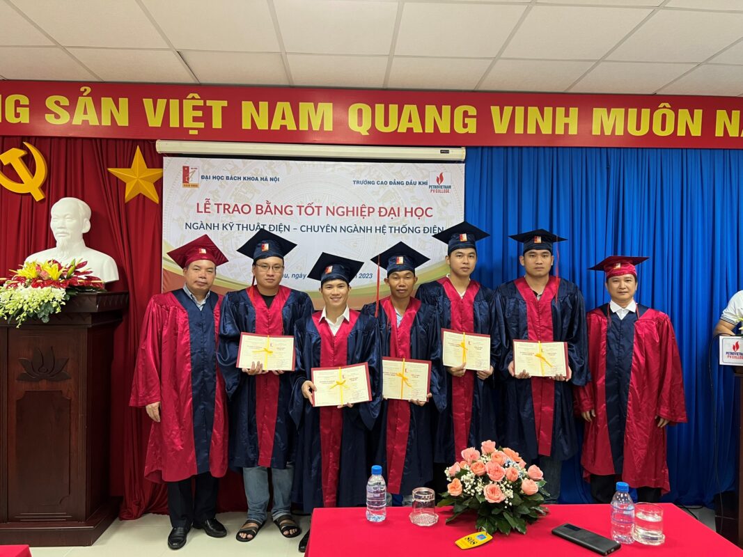 TRƯỜNG CAO ĐẲNG DẦU KHÍ