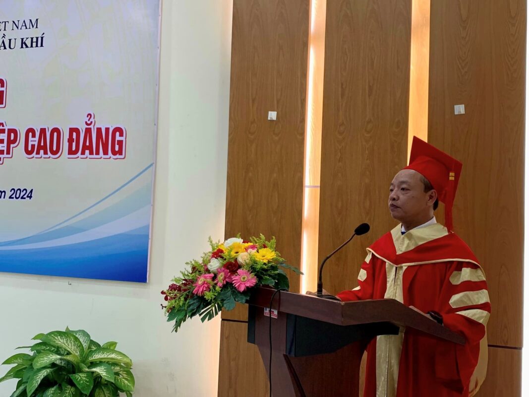 TRƯỜNG CAO ĐẲNG DẦU KHÍ