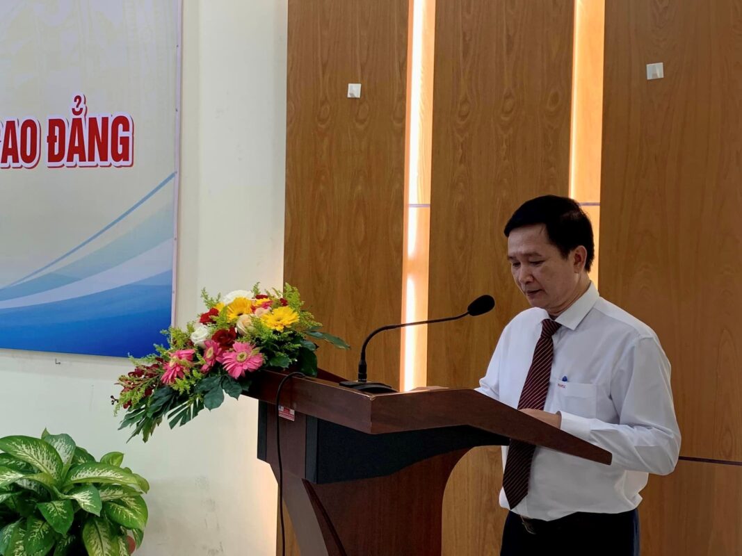 TRƯỜNG CAO ĐẲNG DẦU KHÍ