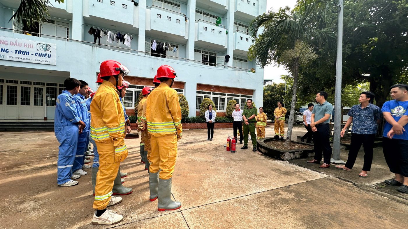 TRƯỜNG CAO ĐẲNG DẦU KHÍ