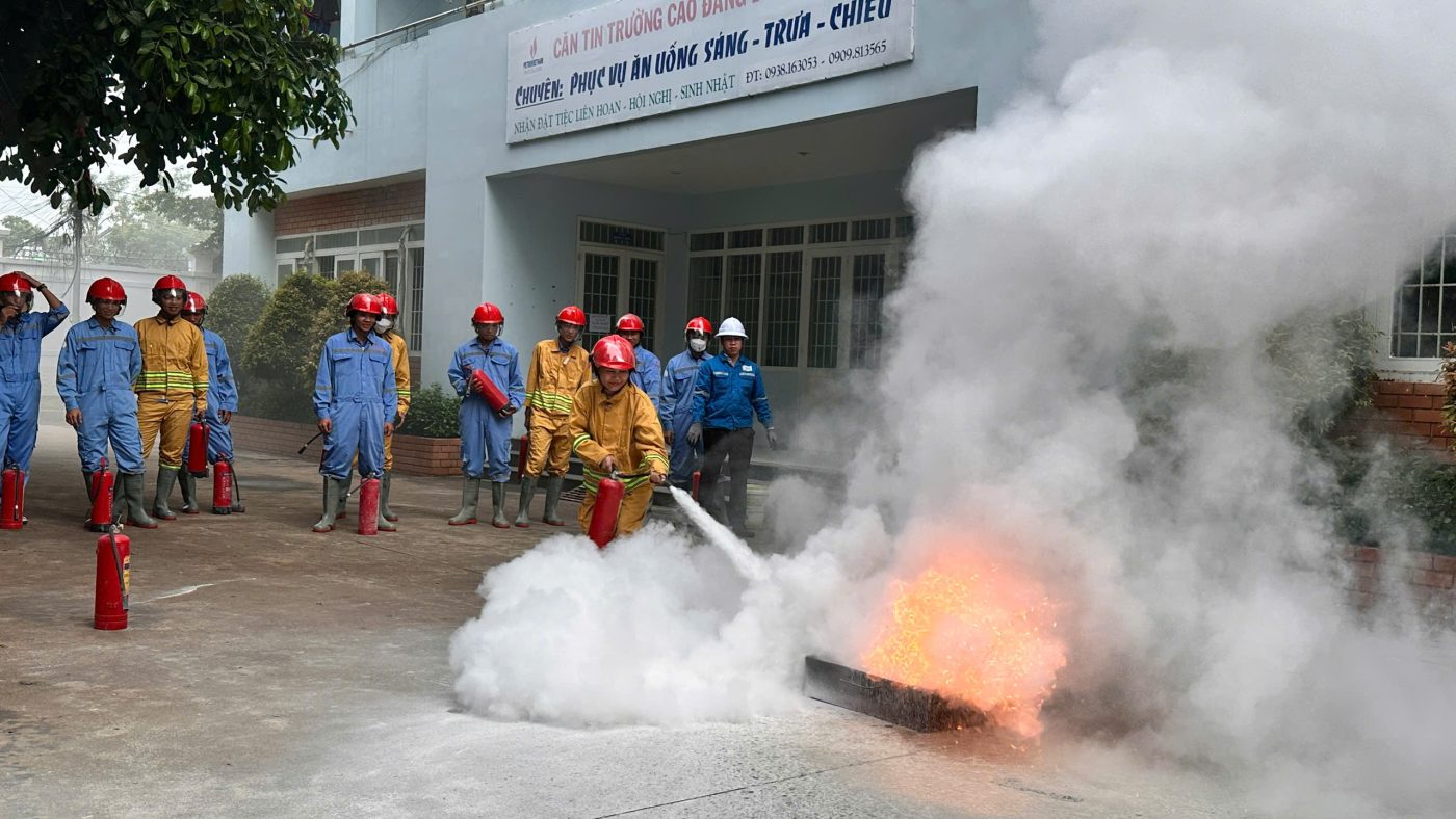 TRƯỜNG CAO ĐẲNG DẦU KHÍ