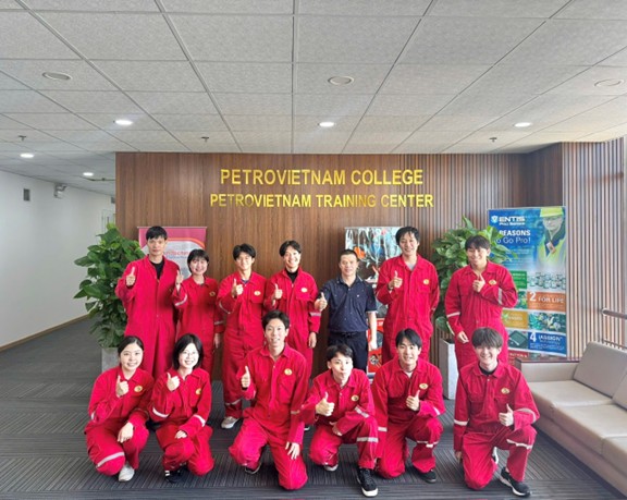 PVCOLLEGE TỔ CHỨC ĐÀO TẠO CHO CÁC KỸ SƯ TRẺ NHẬT BẢN