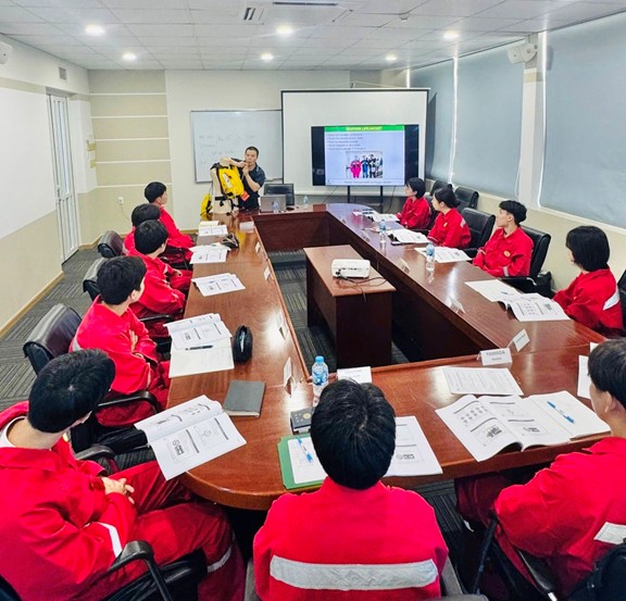 PVCOLLEGE TỔ CHỨC ĐÀO TẠO CHO CÁC KỸ SƯ TRẺ NHẬT BẢN