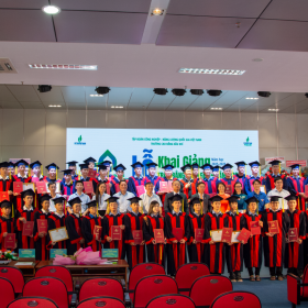 PV College tổ chức Lễ khai giảng năm học mới 2025-2026 và trao bằng tốt nghiệp năm 2025