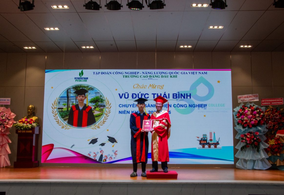 TRƯỜNG CAO ĐẲNG DẦU KHÍ