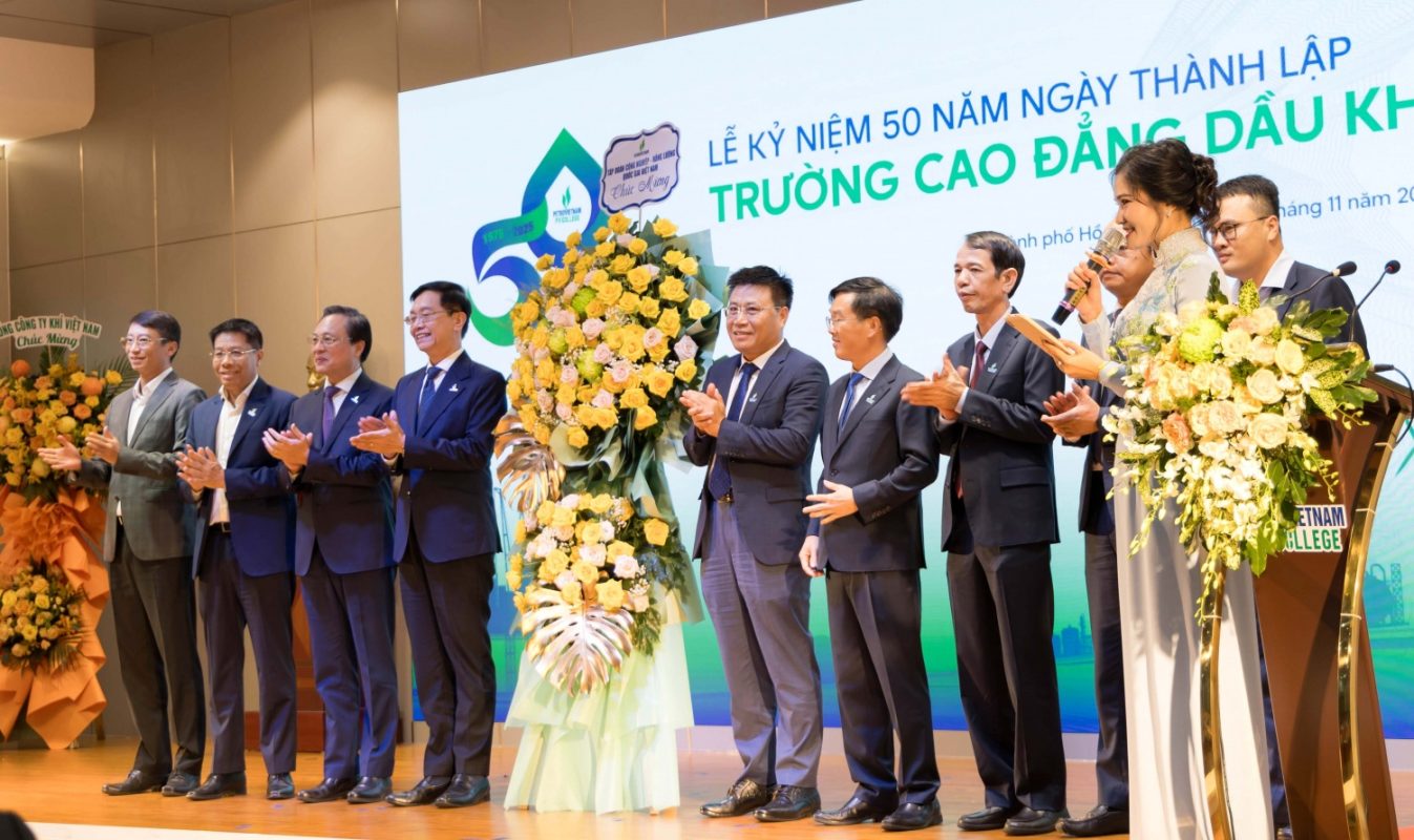TRƯỜNG CAO ĐẲNG DẦU KHÍ