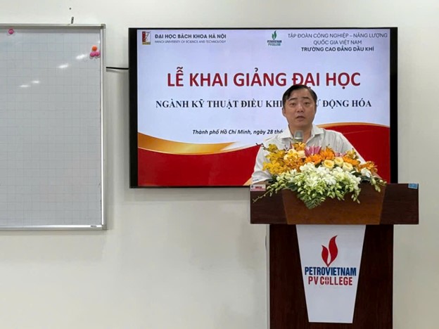 KHAI GIẢNG LỚP LIÊN THÔNG ĐẠI HỌC