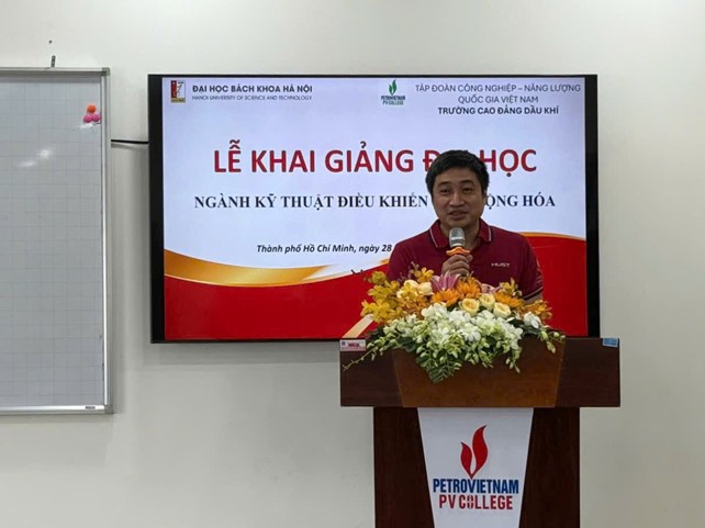 KHAI GIẢNG LỚP LIÊN THÔNG ĐẠI HỌC