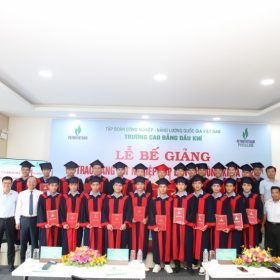 PV College trao bằng tốt nghiệp cho 24 học sinh lớp Lặn thi công khóa 2024