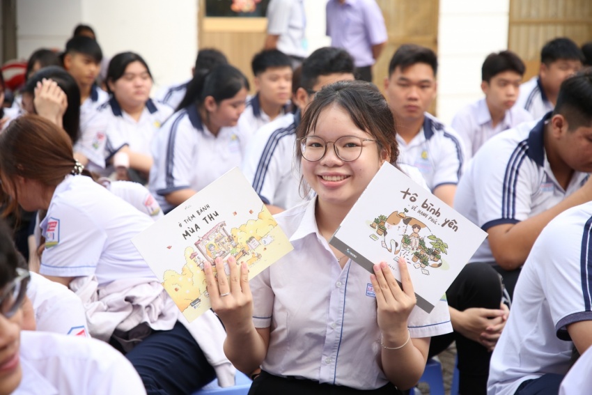 Petrovietnam đồng hành cùng học sinh THPT Lê Hồng Phong chinh phục ước mơ ngành Năng lượng Petrovietnam đồng hành cùng học sinh Trường THPT Lê Hồng Phong chinh phục ước mơ ngành năng lượng