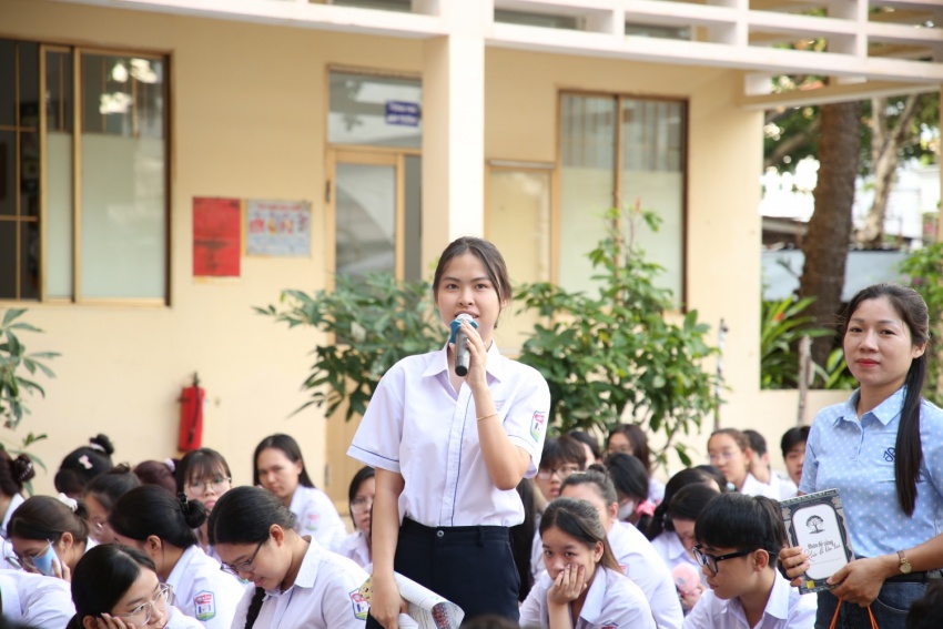 Petrovietnam đồng hành cùng học sinh THPT Lê Hồng Phong chinh phục ước mơ ngành Năng lượng Petrovietnam đồng hành cùng học sinh Trường THPT Lê Hồng Phong chinh phục ước mơ ngành năng lượng