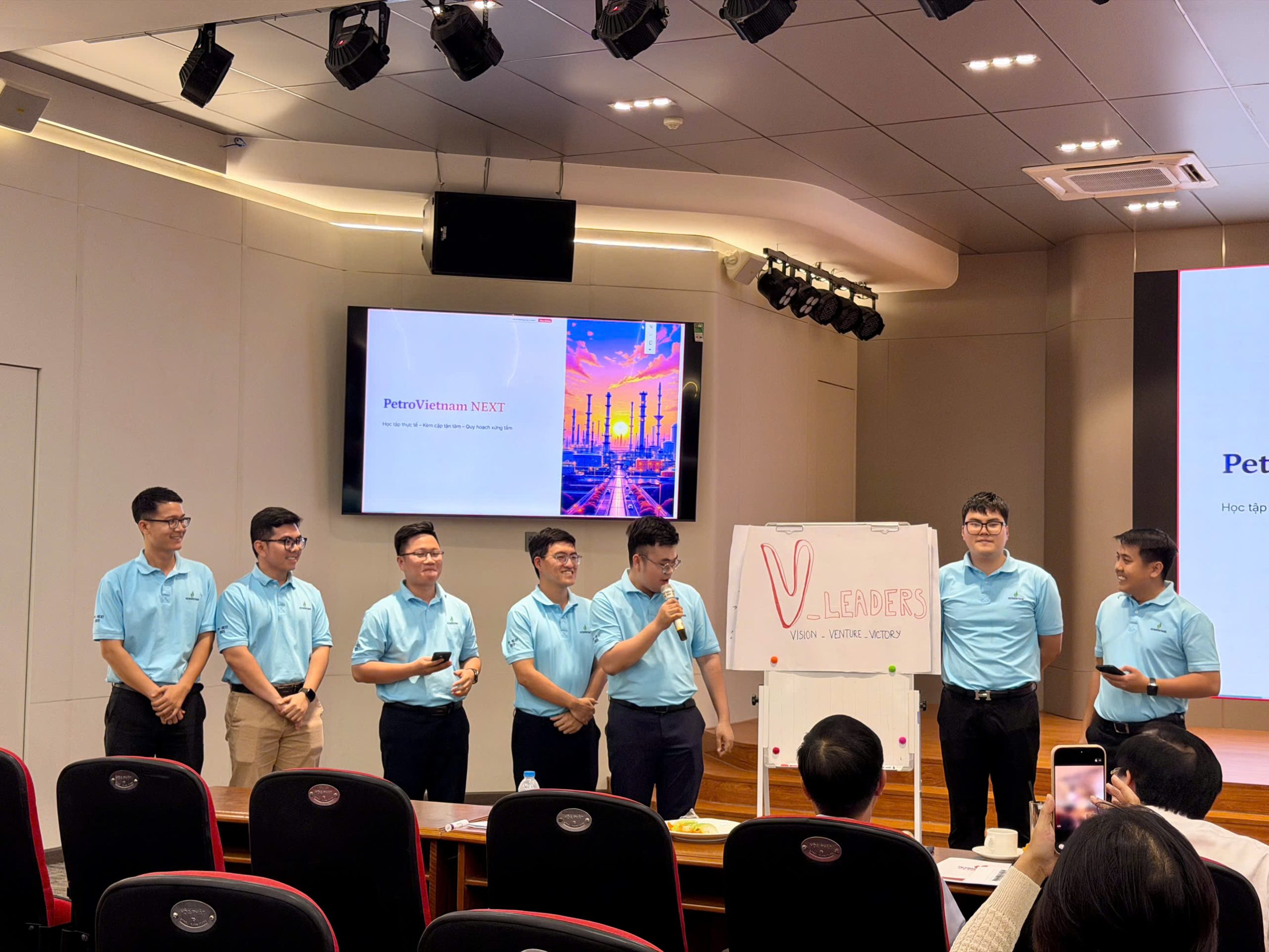 MASTER CLASS CÙNG LÃNH ĐẠO PVN: KÍCH HOẠT TƯ DUY LÃNH ĐẠO THẾ HỆ PV-NEXT 2025