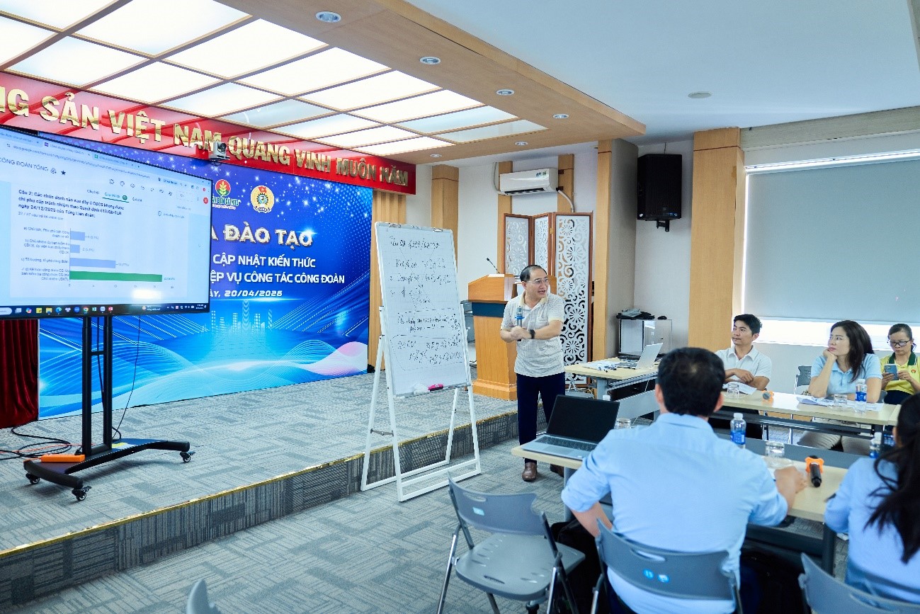 Hội nghị tập huấn: Cập nhật kiến thức Kỹ năng & Nghiệp vụ công tác công đoàn