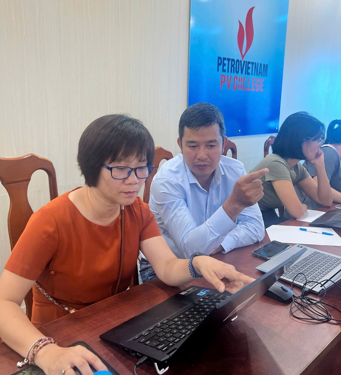 PVCOLLEGE NÂNG CAO NĂNG LỰC VẬN HÀNH ĐÀO TẠO VÀ THIẾT KẾ HỌC LIỆU TRONG GIẢNG DẠY SỐ