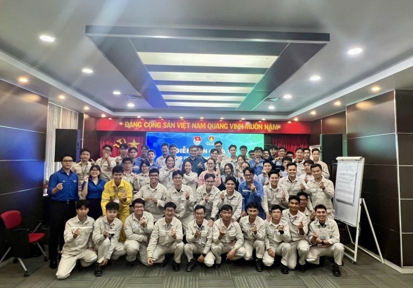 Tuổi trẻ Phân bón Cà Mau tổ chức khóa đào tạo về “Ngành Công nghiệp Dầu khí và xu thế chuyển dịch năng lượng”