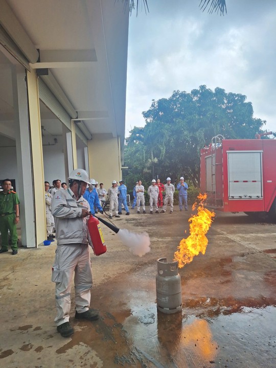 PVCollege đồng hành cùng Nhà máy Đạm Cà Mau trong công tác huấn luyện PCCC & CNCH