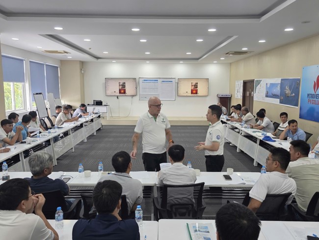 PVCollege phối hợp chuyên gia quốc tế tổ chức đào tạo khóa học Offshore Major Emergency Management cho PVEP-CUU LONG